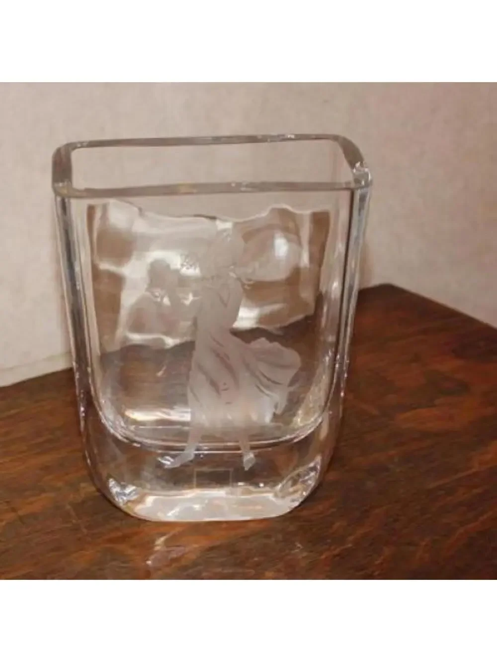 SEA of Sweden Handmade Etched Vase - Girl with Flower - Picture 2 of 4